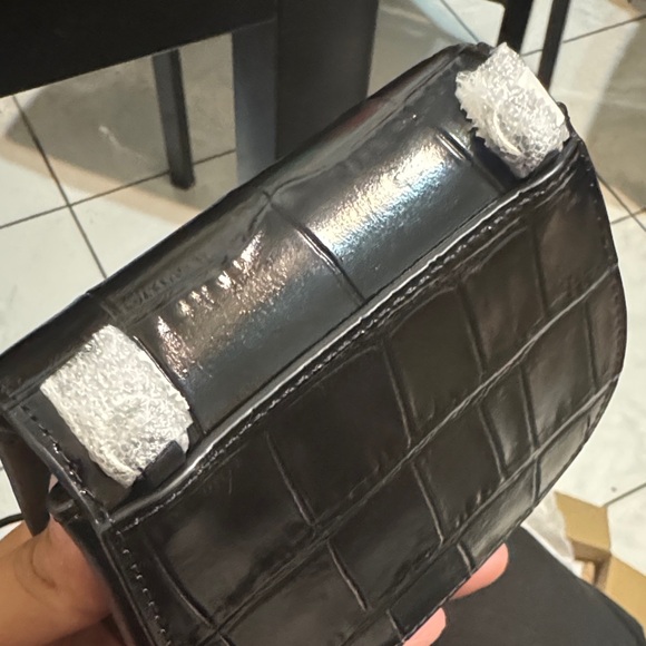 Coach Turn Lock with Chain - Picture 8 of 11